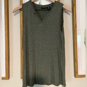 Tahari green tank top. XS